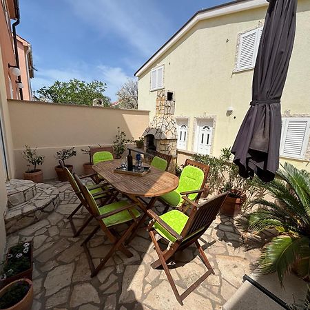 ויר Holiday House Matej מראה חיצוני תמונה