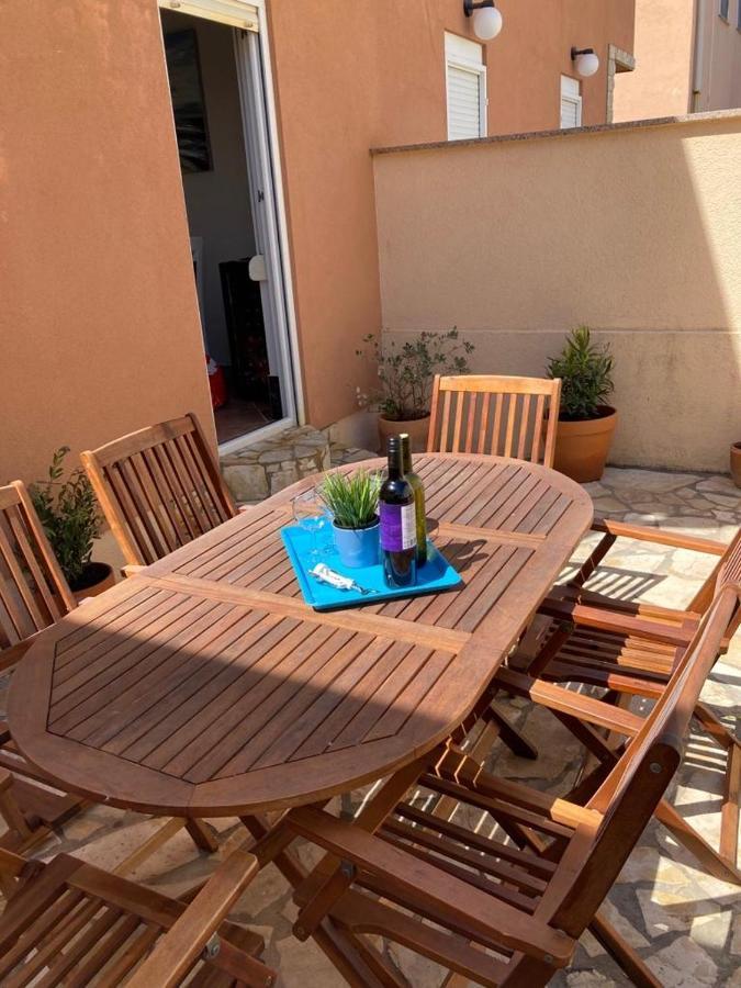 ויר Holiday House Matej מראה חיצוני תמונה