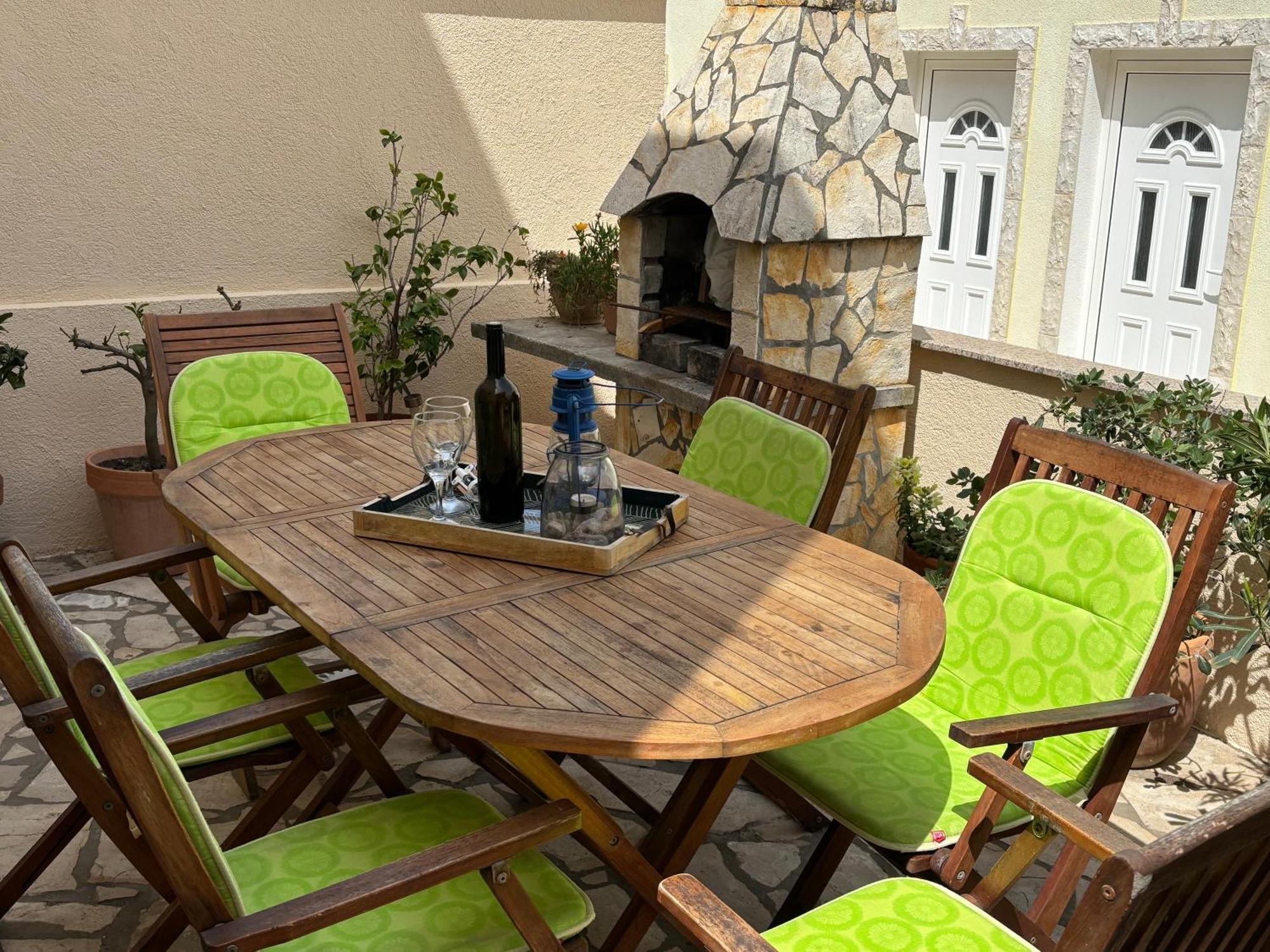 ויר Holiday House Matej מראה חיצוני תמונה