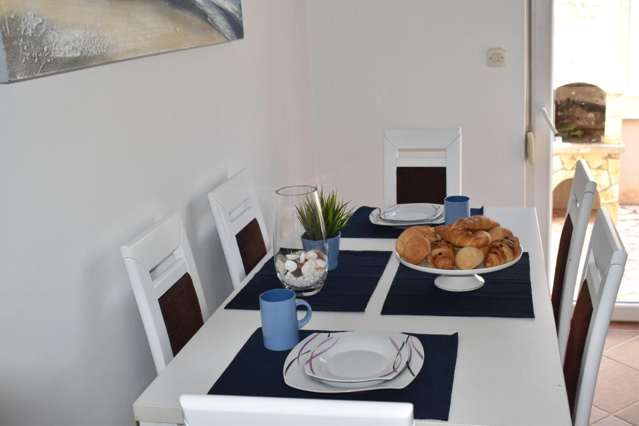 ויר Holiday House Matej מראה חיצוני תמונה